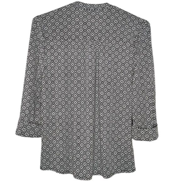 Cocomo Women's Size XL Black & Light Blue Hints Geo Print Pintuck 3/4 Sleeve Top - Picture 2 of 7